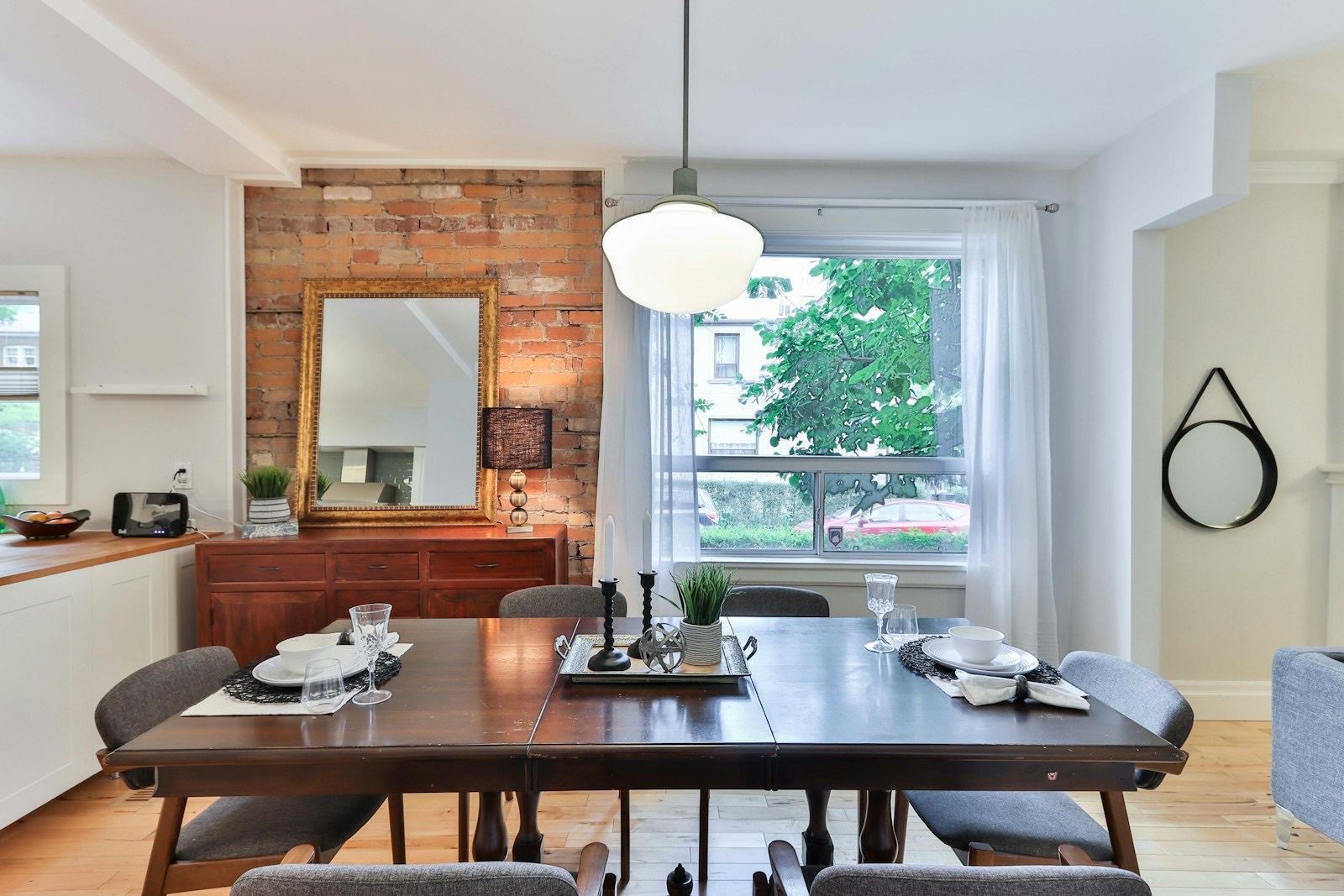 Dining Table Sizes: How Many People Fit and What Room You Need