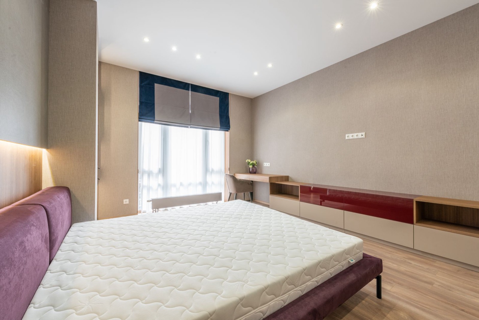 Memory foam mattress that requires a solid, continuous foundation rather than widely spaced slats